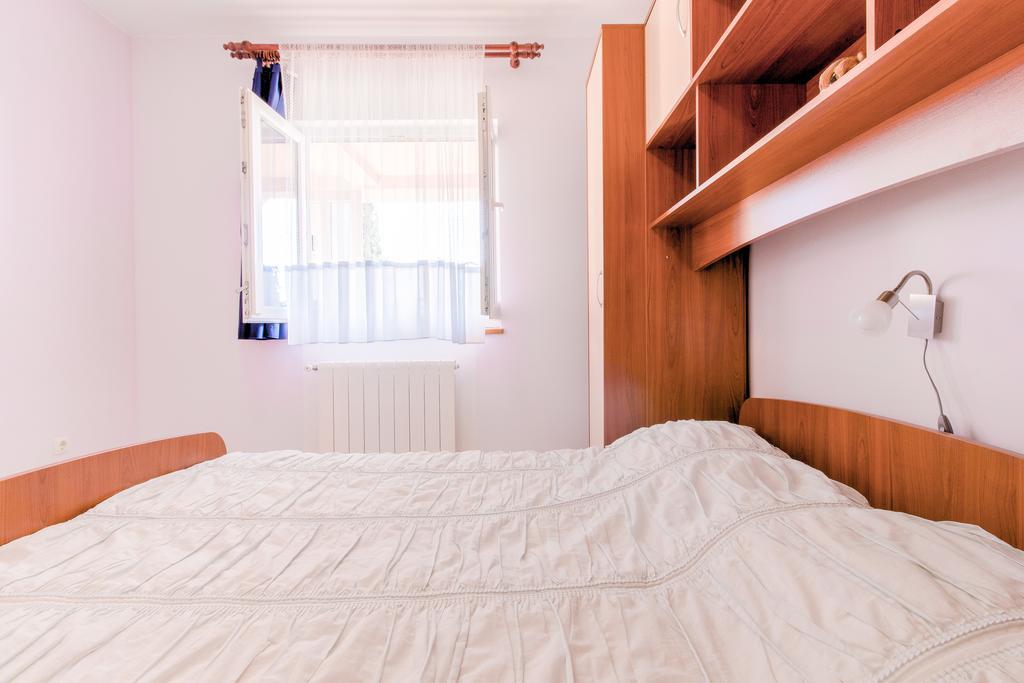 Apartment Valentina-no Groups Banjole