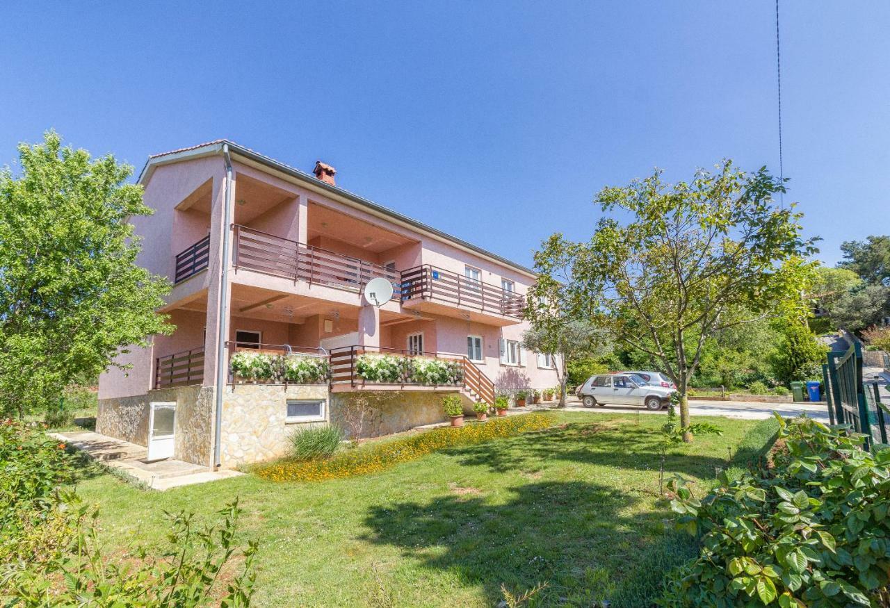Valentina-no Groups Appartement